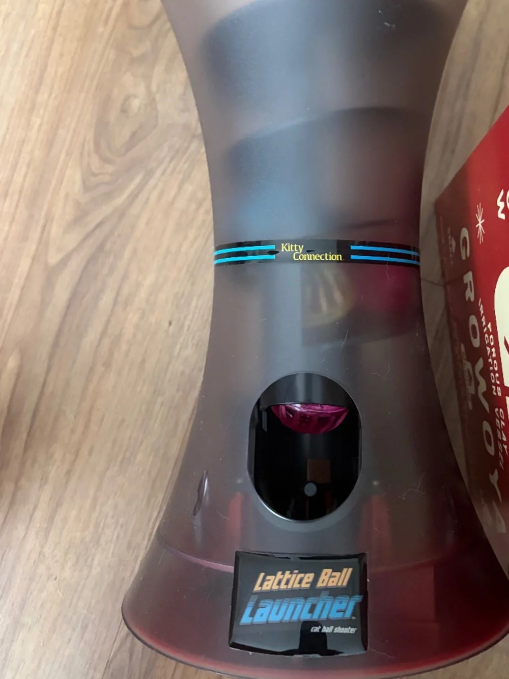 Kitty Connection Lattice Ball Launcher